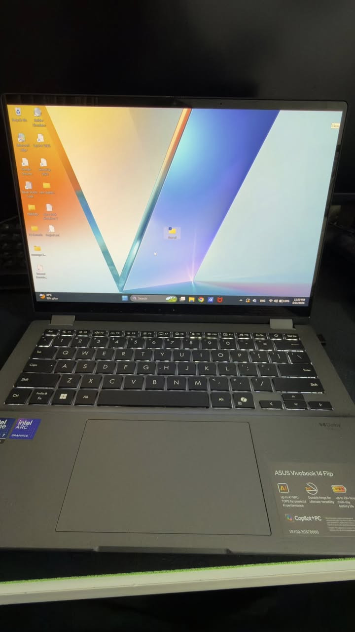 سلام عليكم لابتوب Asus vivobook 14 inch flip للبيع
من رخصة الادمن

الجهاز اشتريته جديد قبل 3 اسابيع و مستعمله بس اسبوع واحد مواصفاته

المعالج.  Intel ultra7 

كرت الشاشه.  Intel ARC

الرامات 16gb ddr5

التخزين 512 gb m.2

الشاشه Oled 14 انج لمس و قلابه يعني يصير ايباد و تحتوي على فتح القفل ببصمة الوجه 

البطاريه تضل لحد 28 ساعه 

الشاحن مالته بقدرة 60 واط type-c 

الجهاز يجي ويا قلم للشاشه اللمس

الجهاز سلس بالاستخدام كلش و شاشته كلش واضحه الوانها 

ملحقاته كامله مكمله والجهاز اخو الجديد 

السعر اني اخذته بمليون و 600 و هسه رايده بمليون و 400 قفل مابي مجال و يوجد توصيل لكل المحافظات مجاني

 و شكراً


**إذا كنت صاحب هذا الإعلان وتريد حذفه لأي سبب، رجاءا أرسل رسالة إلى الدعم الفني**