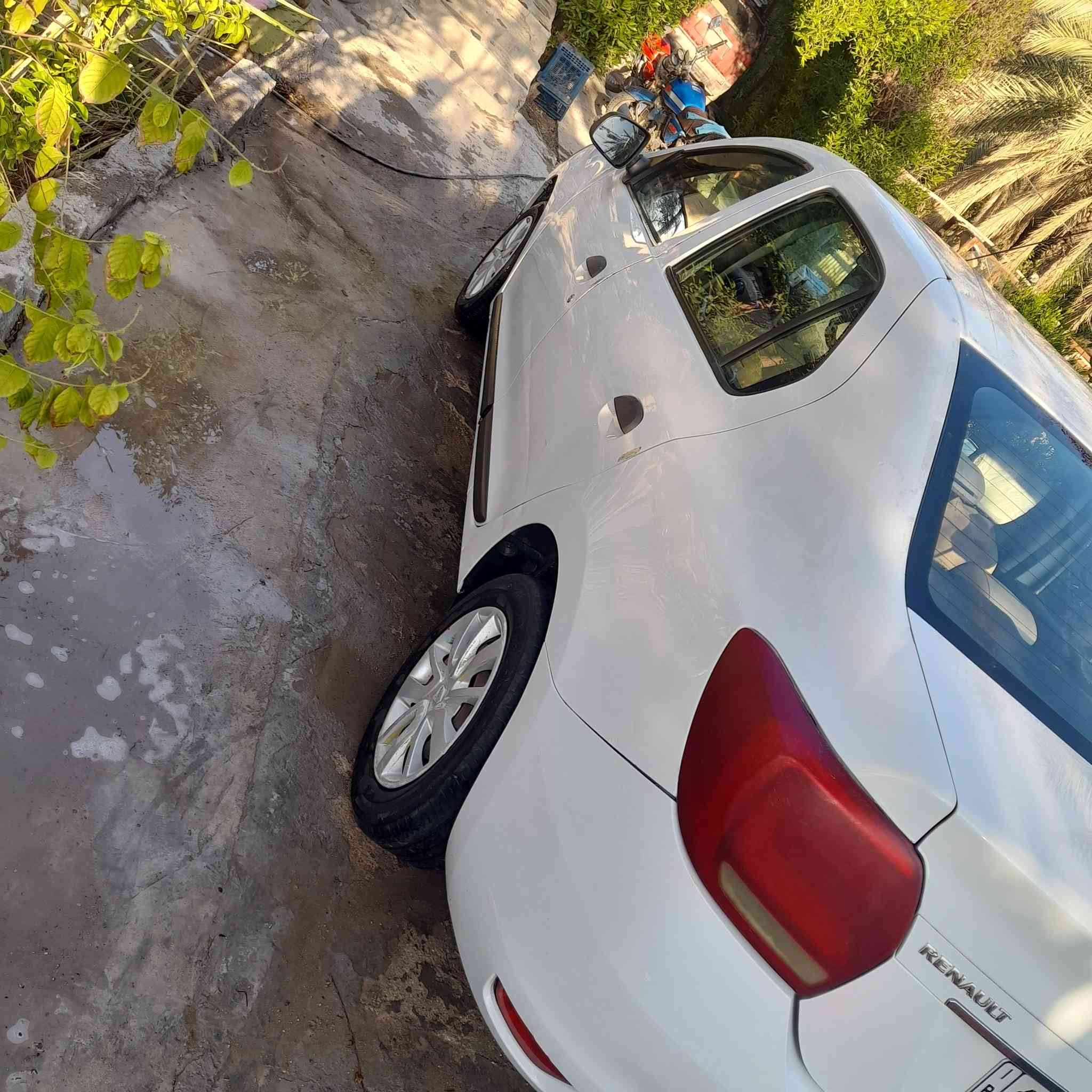 السلام عليكم رينو سمبل ٢٠١٩ ماشيه فوك ال١٠٠ باسمي رقم كربلاء انكليزي سعرهه ٨٥ وبيهه جاهزه من كل النواحي والحمدلله مكاني كربلاء ***********
