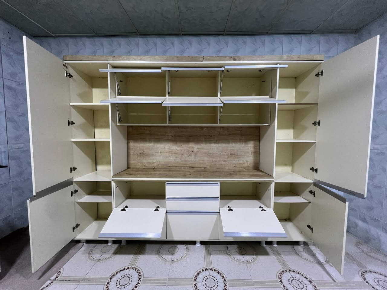 کەوانتەر زۆر زۆر خاوێن دەستی دووی تەختەی ئەصلی هەموو گیانی بە شەرت  سنگی خۆی لەگەڵە لەگەڵ بەردەکەی .


**إذا كنت صاحب هذا الإعلان وتريد حذفه لأي سبب، رجاءا أرسل رسالة إلى الدعم الفني**