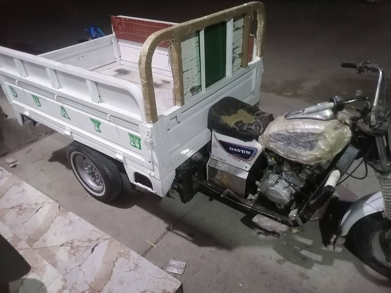 سلام عليكم ستوته للبيع مديل ٢٠١٧
السعر واحد ٣٥٠ بيه مجال
انا مكلف بنشر اتصل ع راعيه

***********
