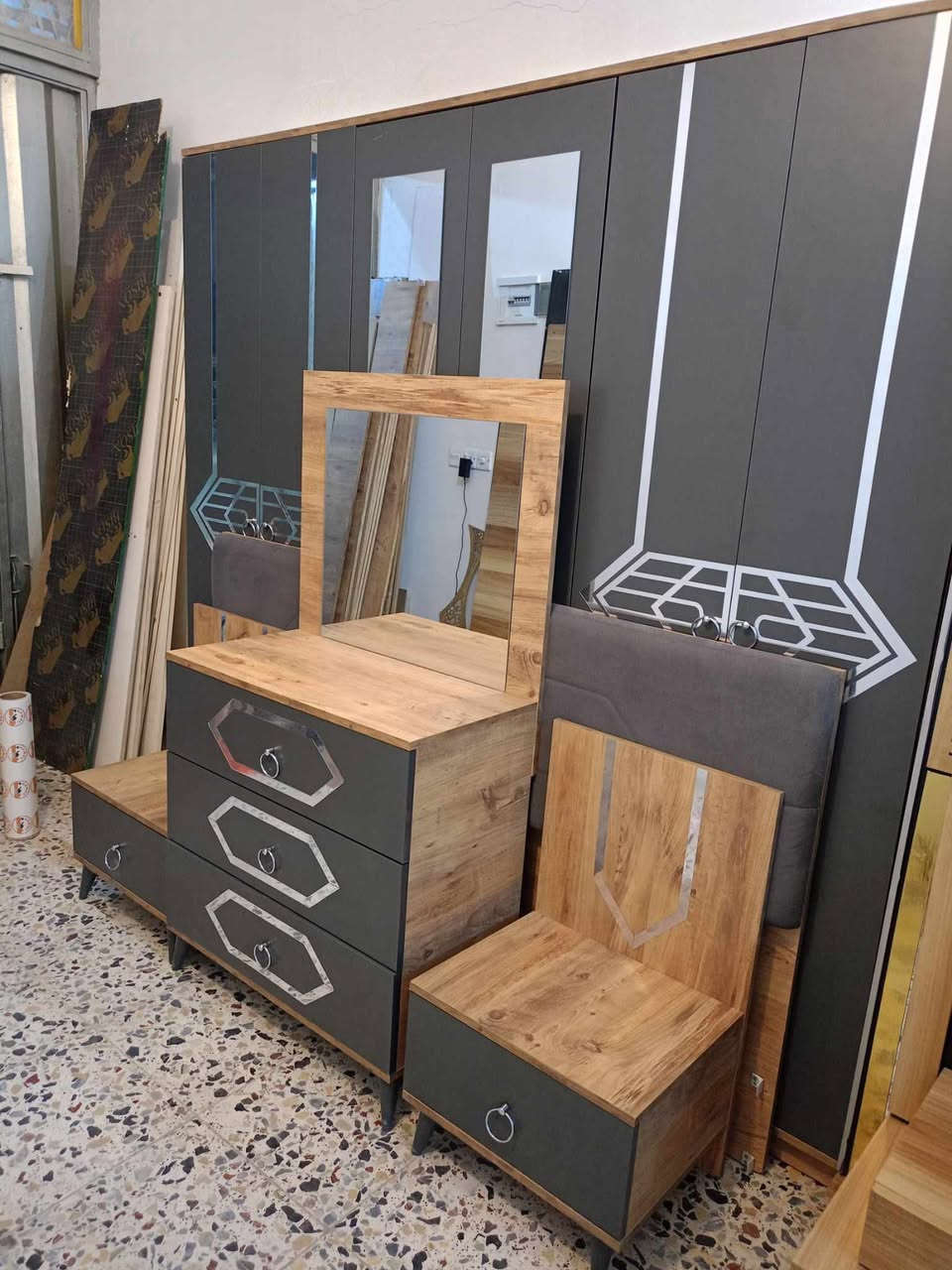 غرفة تركي 🇹🇷 مستخدام 5قطع  ✨✨
نضافه 90 💯
ابواب  💖
السعر 450 💖💸
مع شد🪛 ونقل 🚚  مجاني  داخل بغداد  محافظات بكروه


**إذا كنت صاحب هذا الإعلان وتريد حذفه لأي سبب، رجاءا أرسل رسالة إلى الدعم الفني**