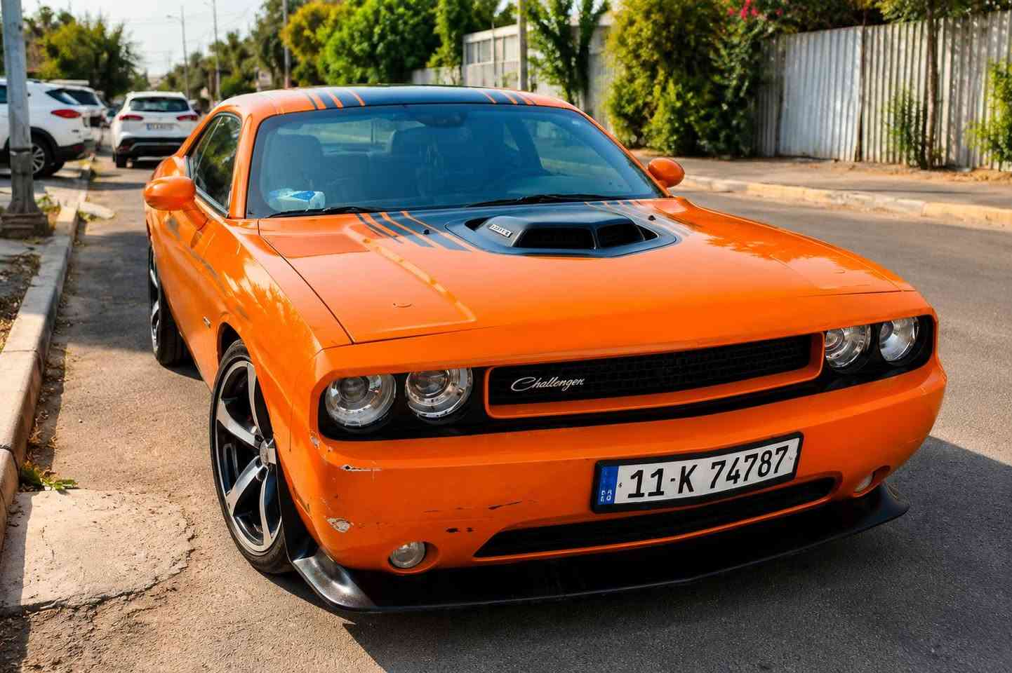 دودج تشالنجر Shaker 2014 إصدار Centennial (المئوية)
محرك HEMI سعة 5.7 لتر V8.
فئة Shaker Full Option (1/1).
كلين تايتل، بدون حوادث، وبدون أي صبغ.
مستوردة من أمريكا وهي زيرو، وكانت عند دخولها العراق تمشي 576 ميل فقط.
الممشى الحالي 78 ألف ميل.
رقم بغداد – مشروع وطني.
السعر: 137 ورقة 
***********
