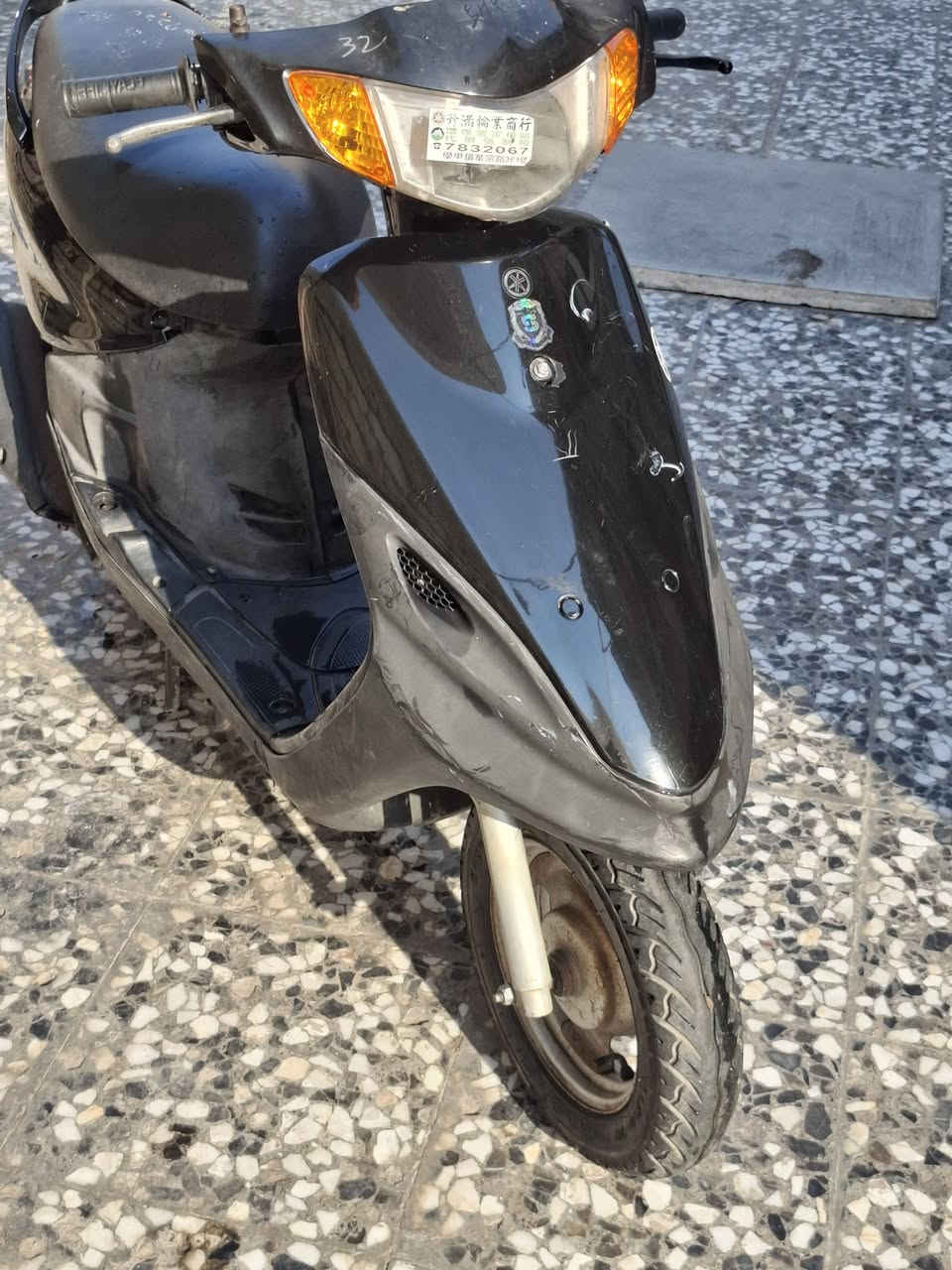 قجمه للبيع مكينه بلاديه ممفتوحه ناعمه دراجه كلهة بلاديه نكره بكل وقت ب٥٥٠ وبيهة مجال بسيط مكاني بلدولعي لشراي يتصل ***********
