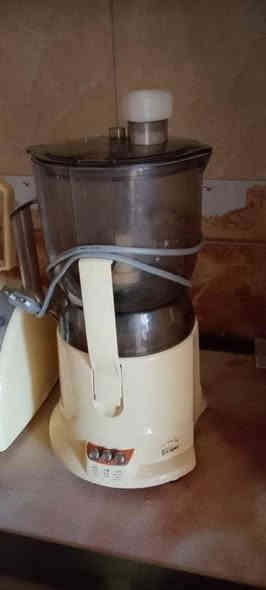 محضرات طعام باله كوري أصلي استيراد خاص عدد أثنين ومعصارة فواكه تعزل العصير عن الفظلات سعر 150ألف مع التوصيل للاستفسار ***********
