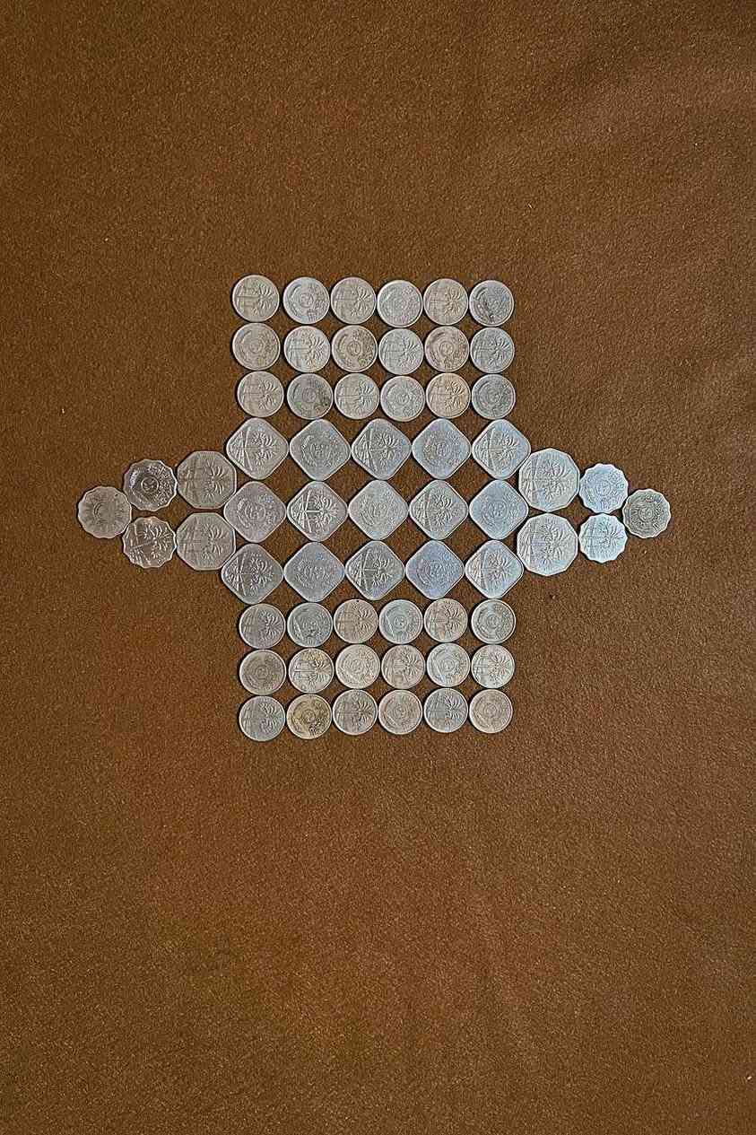 السلام عليكم
للبيع شلعة وحدة
التواصل خاص او واتس اب 
***********
مكان / حي الجامعة بغداد
التوصيل فقط للكرخ متوفر
وهاي كم قطعة منهن حتى تشوفون نظافتها بغداد, العراق
