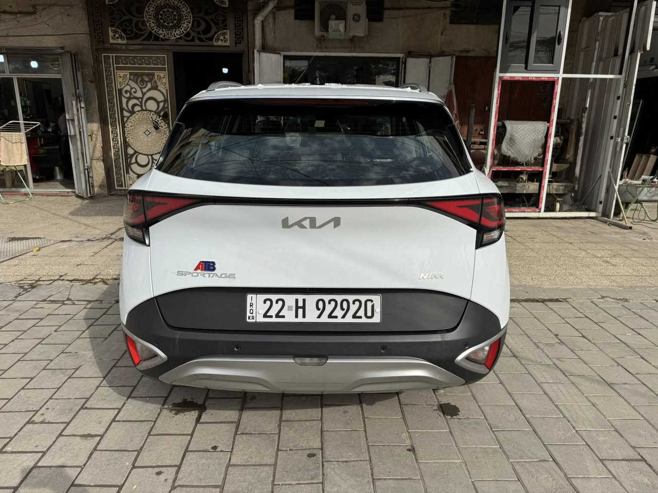 السلام عليكم سبورتج موديل ٢٠٢٥ خليجي فول قماره حديد كفاله عامه من كلشي ماشيه ٣٦ مواصفات 
كراسي تدفئة كهرباء ستيرن تدفئة 
رادارات جانبية 
جنطه كهرباء 
حساسات خلفية امامية 
بجم لامع بيانو بلاك 
ويل حجم ١٩ 
بصمه تشغيل عدد ٢ رقم أربيل تحويل مباشر السعر ٢٣٨ قفلها من الاخير مكانها بغداد البنوك *********** ابو مصطفى
