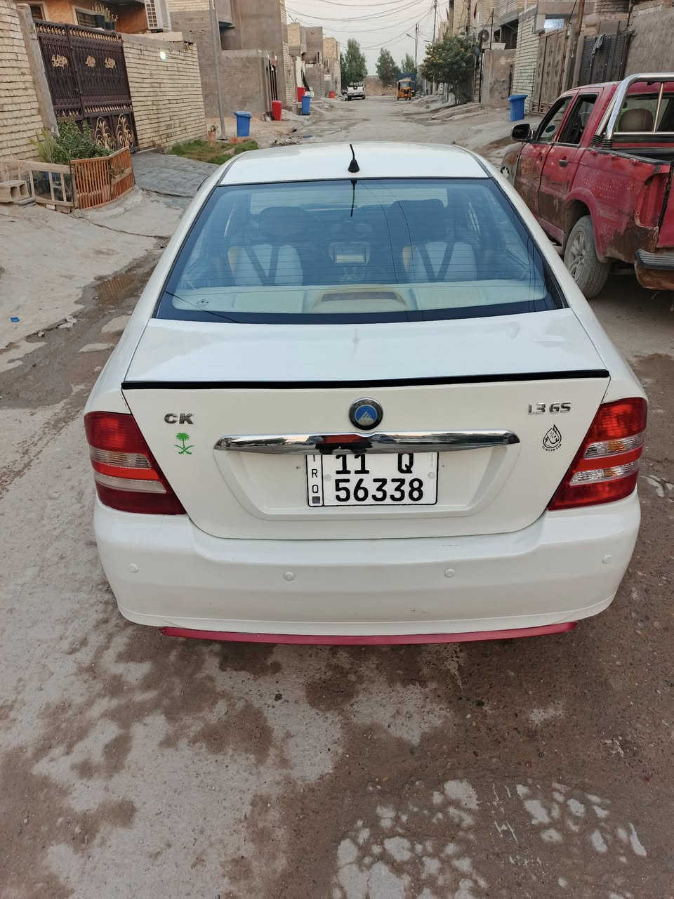 سلام عليكم 
جيلي سي كي موديل 13
سياره كامله 
مكينه وگير وتبريد خير من الله 
سياره حلوه وبسمي رقم بغداد 
ثاني يوم احول 
تخم تايرات جديد 
مكان السياره بغداد الرئاسه شارع عشرين العبيدي 
السعر 32 
رقم الهاتف ***********
