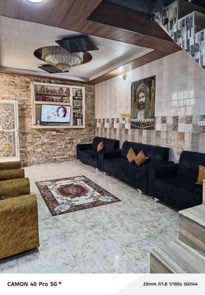 بيت للبيع طابو صرف
 مساحه ٩٥متر
 عنوان كوفه حي ل ملح
 خدمات ماي كهرباء شارع مقرنص
 طابق ونص 
سعر ٥٠مليون 
صب كونكريت ارضيه وسقف 
رقم تواصل ***********
