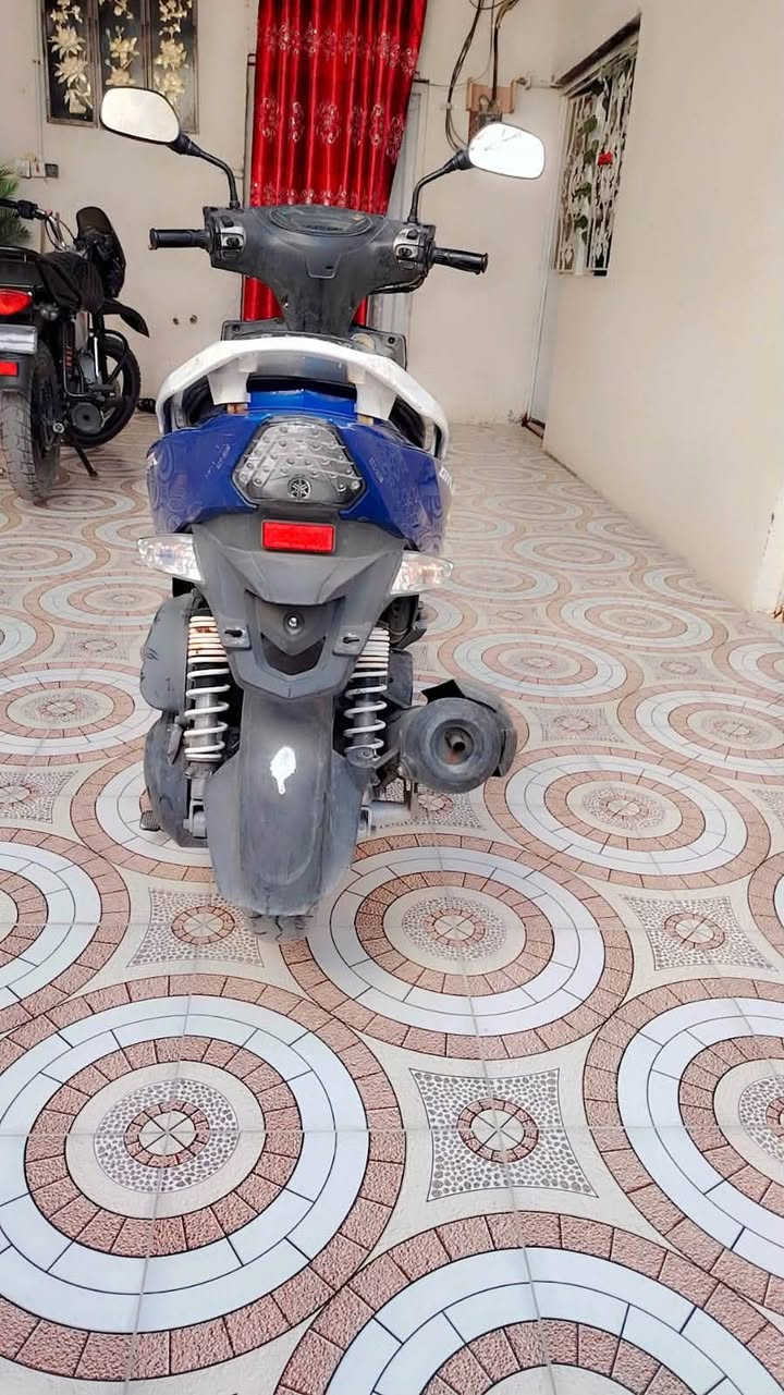 سلام عليكم دراجه للبيع  ماكس GRT دراجه حاويه    برغي ما ممفتوح مابيها مكينه بلاد  بريك  بالمكان كهربائيات كله بلاد كفرات بلاديه ختم شركه   تايرات جديده  السعر مليون و250الف بيها مجال بسيط عنوان بصره ام قصر. رقمي ***********
