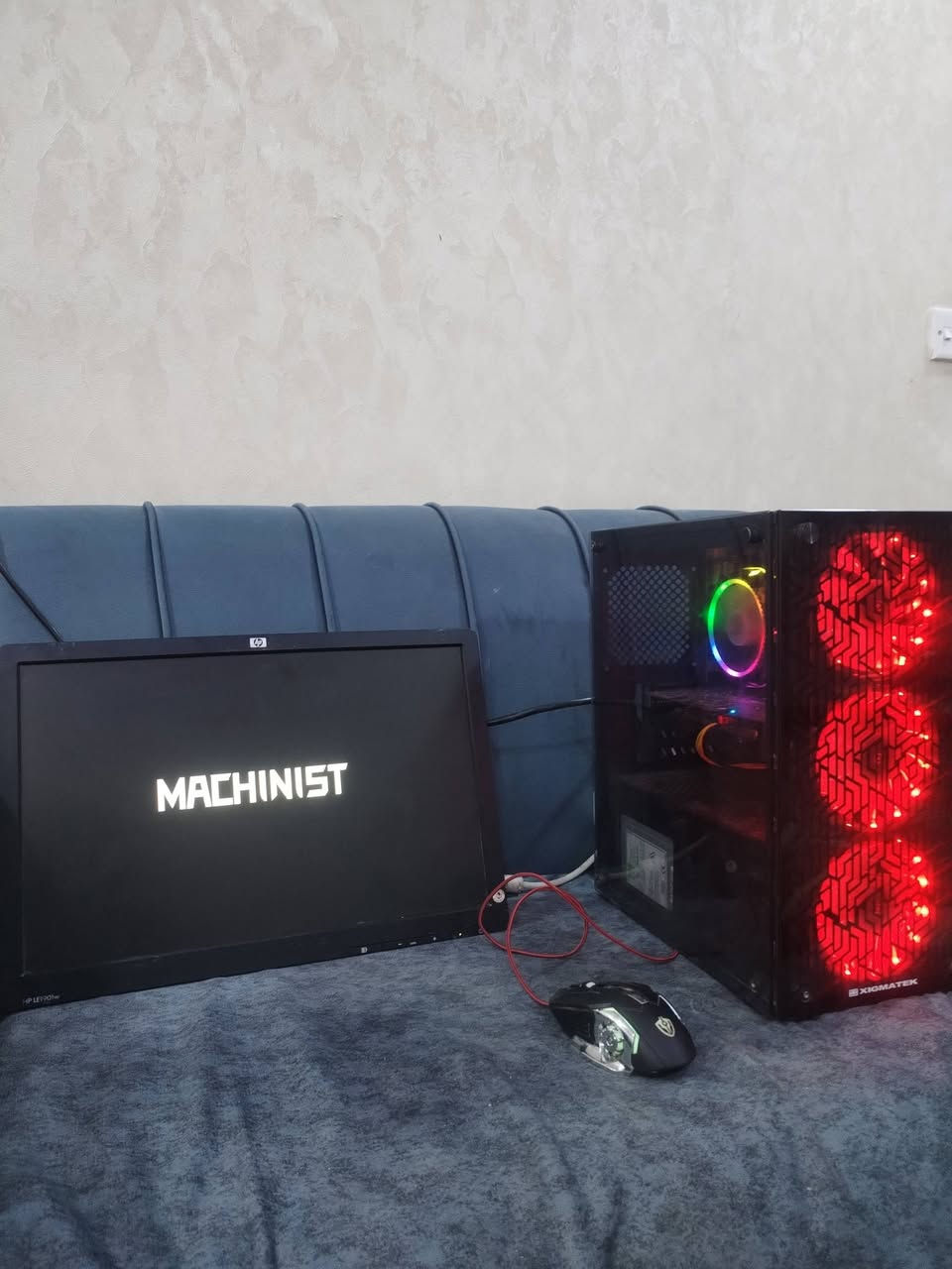تجميعه كامله البيع 270 الف
ماعده الكبورد ماعندي
الكارت RX 570 XfX
المعلج Intal xeeon 2680v4 
الرمات 16 ددار 4  تردد 3200
المبرد ارجبي 
ء SSD 128
ومنصب بيه العاب فورات نايت وحيات واقعيه ورزون
الشراي يراسلني 
واساب
 ⁩***********
