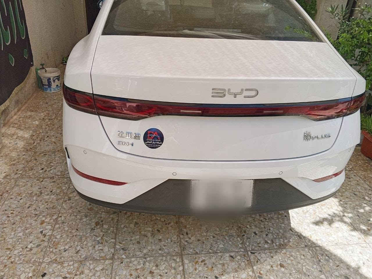 سلام عليكم اخوان 
سيارة BYD كن بلاص مديل 2025 سيارة كفاله عامه بعدها زيرو بوضع الوكاله ماشيه 212km
بعدها بدهن الشركه ما مبدل 
 داخل السيارة زيتوني 
 سيارة مرقمه رقم بغداد نكليزي وكامله وسنويه 2031
سعر السيارة (19.500م) وبيها مجال
للستفسار الاتصال على هذا الرقم
***********
