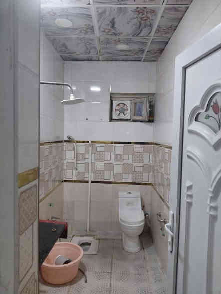 دااار للللبيع مساحة 145 متر مدخل دولان البيت جديد خلف مطعم سيد عدنان مقابل جامعة الصادق طابقين ثلاث نوم اثنين صالة استقبال مطبخ شارع 10السعر 185 مع المجال مكتب الجبوري للعقار بلخدمه ***********
