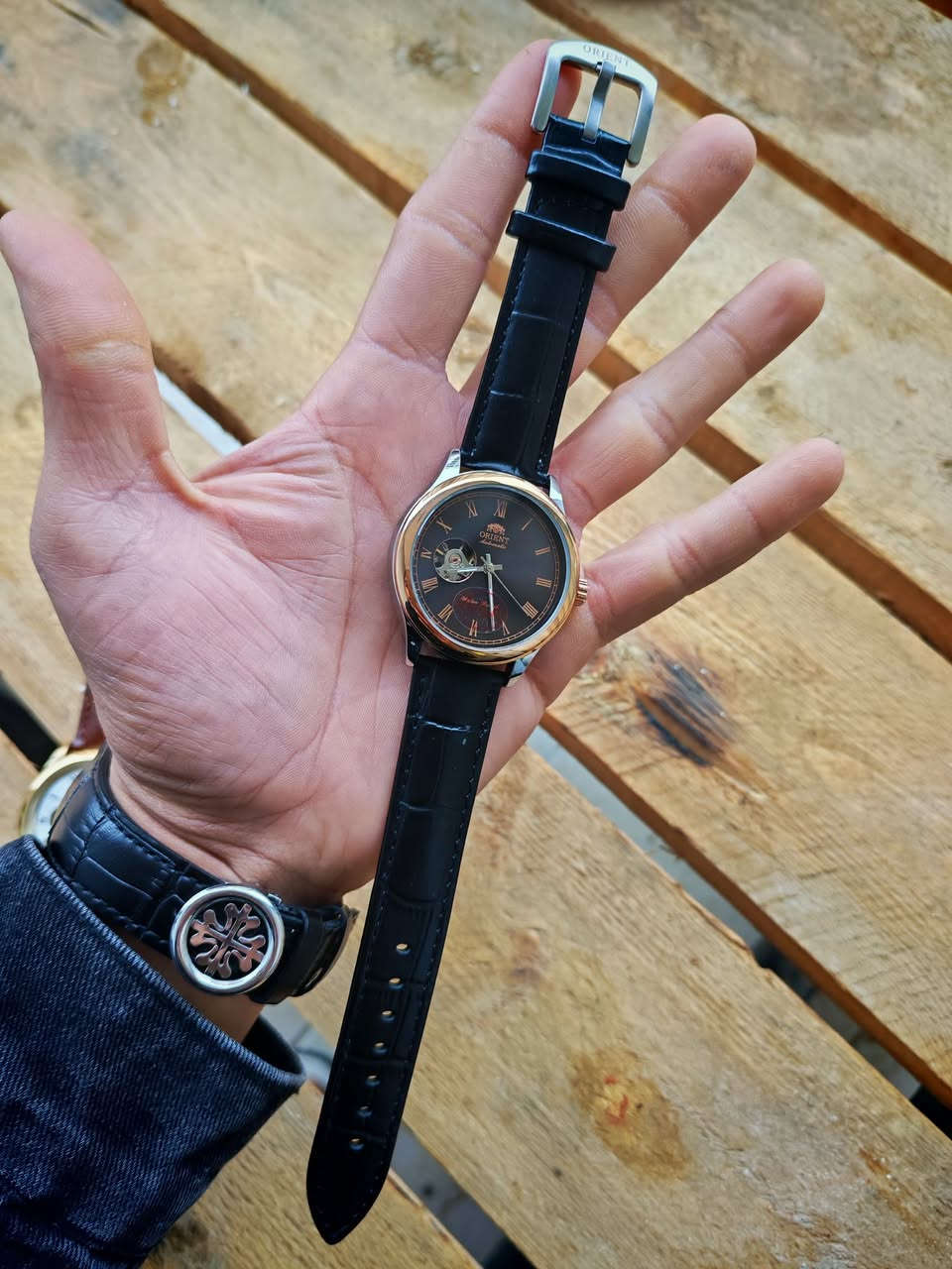 ٢٥ الف اول تم
يوجد توصيل لكل المحافظات

للحجز والاستفسار التواصل دايركت او واتساب *********** او *********** #ساعات_فخمه #ساعات_رجاليه
