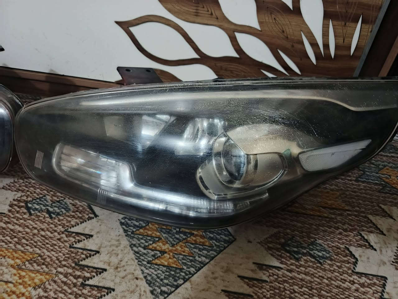 سلام عليكم لايتات كيه كارنز ٢٠١٥ للبيع سعر ٢٠٠رقم الهاتف ***********
