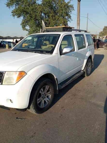 السلام عليكم سياره نيسان باثفندر موديل 2006 سنويه باسمي 3قطع تبريد سلايت روف جام كهرباء صندوق شفط تخم تاير جديد صدر ودبلات مكفوله  باتري جديد رقم بغداد انكليزي سنويه 28 الاتصال ***********0 المكان بغداد جديده سعر 95 وبيها مجال قليل
