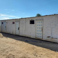 للبيع كرفان المساحه طول ١٢ متر عرض ٣ونص العنوان بغداد جسر الفرنسي السع...