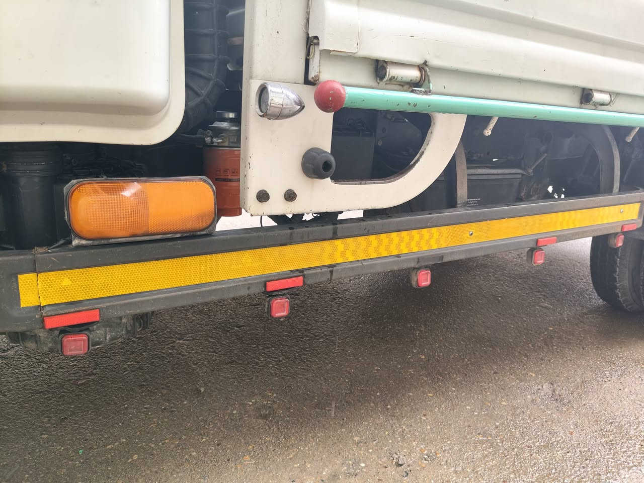 سلام عليكم كية 16 رقم بغداد نكليزي بسمي سيارة نضيفة مال جناي  110 وبيها مجال مكان بغداد المشتل ***********
