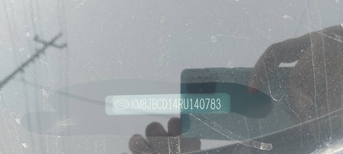 هونداي توسان موديل ٢٠٢٤ هايبرد رقم بغداد بسمي وارد امريكي  بدون حادث تقرير تعمل وتسير بمريكا مكفوله من ضربه وصبغ وبارد سياره جديده السعر ٢١٥ وبيه مجال مكان سياره ديوانيه عفك ***********
