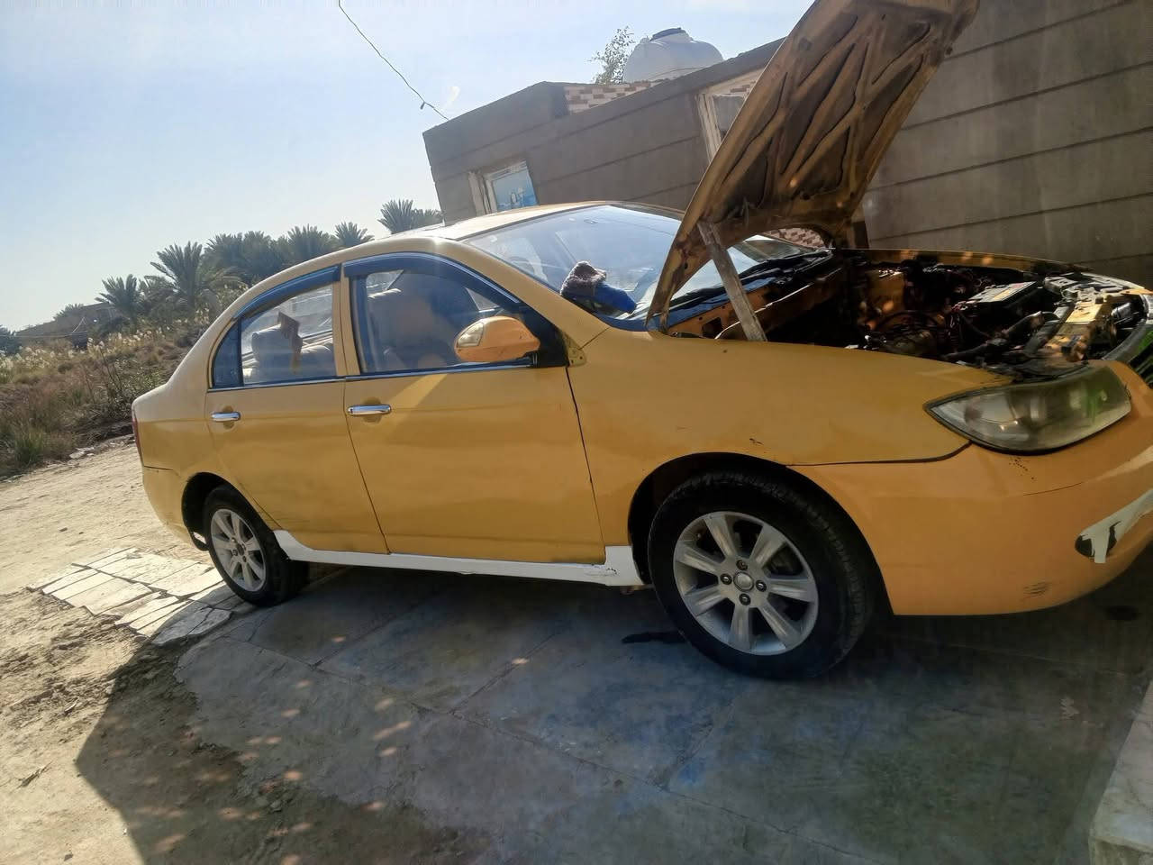 ليفان 620 للبيع مكينه كير كوله اوتو مكفولات حداديه قبل يومين شديتهن مشط جديد باتري جديد داينمه جديده غرفه مدوشمه ارضيه جلد كهربائيات كله شغاله ماعايزه برغي عليه هيئه وغرامات 670 الف تريد اصفرلك تريد ينزلن من السعر رايده ب 27 او بيه مجال مكاني دوانيه ***********
