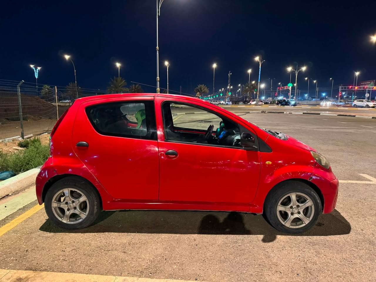 السلام عليكم BYD FO 2012 كير ومكينة خير من اللّة تدفئة و تبريد ثلج كير عادي بيه سستم صوت لسبير موجود رقم بغداد دولي هزة وسنوية جديده بيه طخات مثل ما موضح بل صور لسعر 35
وأي استفسار موجود خاص و وتساب ***********
