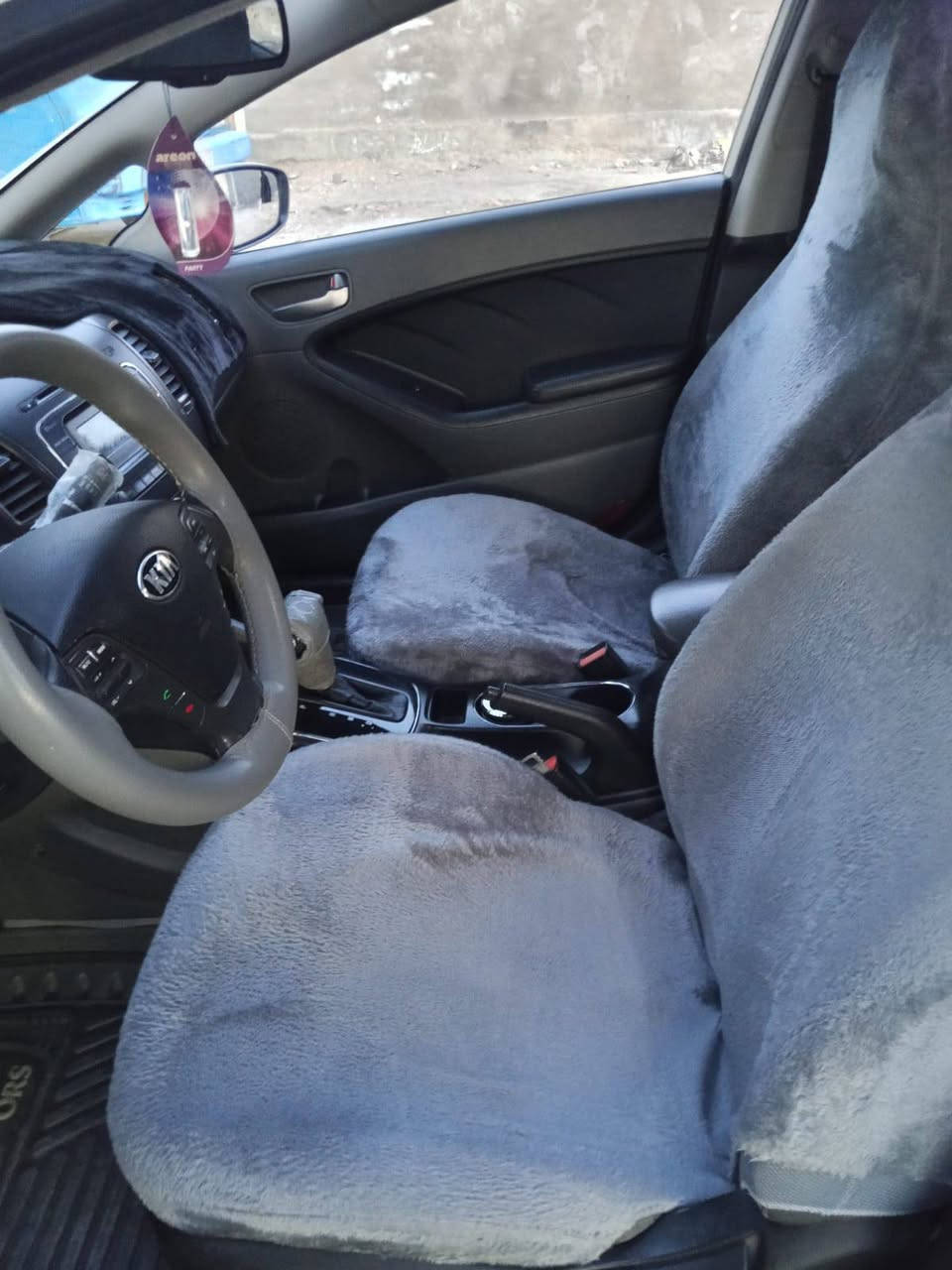 سياره سيراتو 2017مكفوله كفاله عامه عدا حالوب قليل في القماره قليل
السياره ماشيه 150 مال جناي
رقم اربيل انكليزي 
السعر/132$ بيه مجال
الرقم/
‏‪***********‬‏
الاتصال على رقم اني مكلف بالنشر
