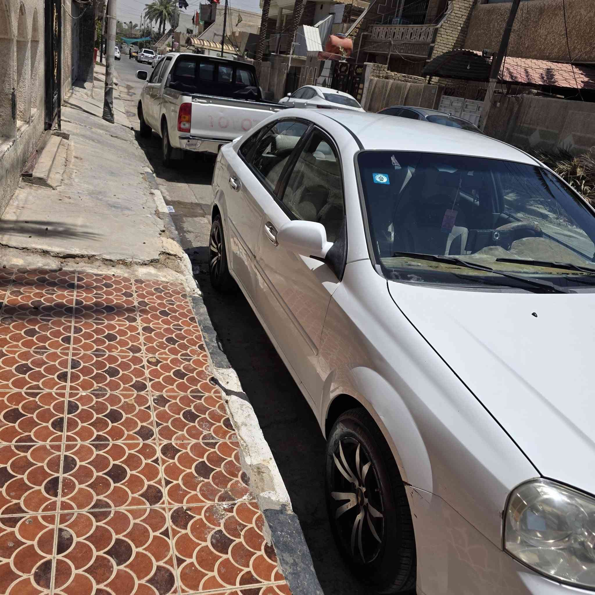 اوبترا ٢٠١٢ شركة عامة رقم بغداد ماشية فوك ١٠٠ الف كم تبديل قطعتين باب وجامللغ عكس السايق باسمي السيارة مكانها بغداد حي المعلمين 
*********** السعر ٨٠$ وبيها مجال حك الجية
