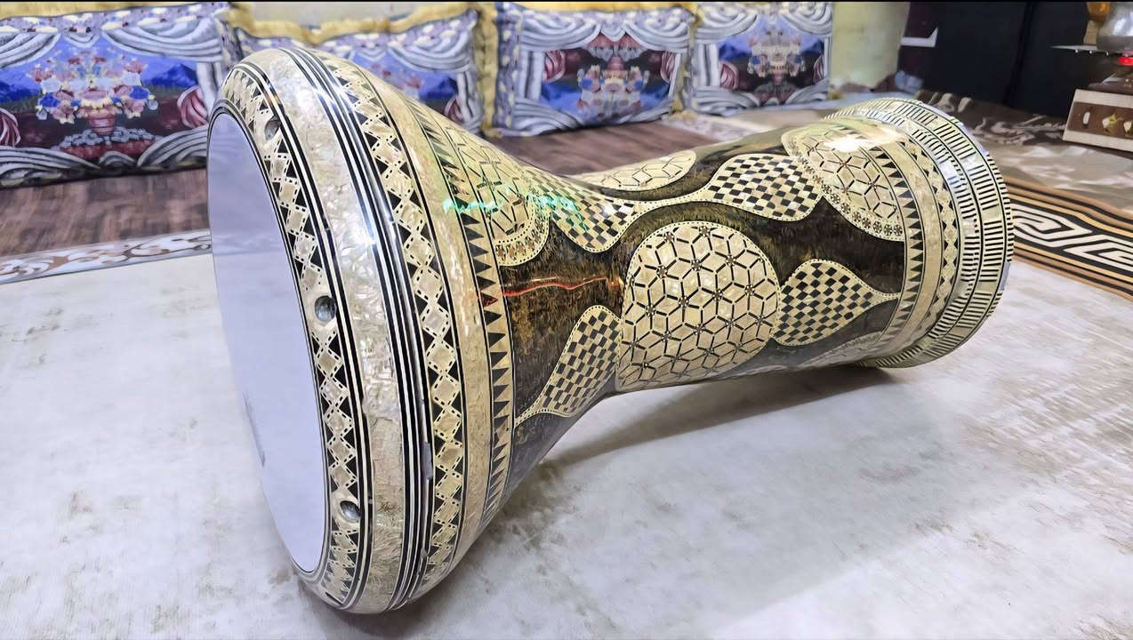 دهله حجم 30 جوهرة الفن مصريه وطبله مصريه حجم 23 جوهره للبيع السعر 600 ثنينهم بيع او مراوس بجهاز DTX بيركشن نضيف الرقم ***********
