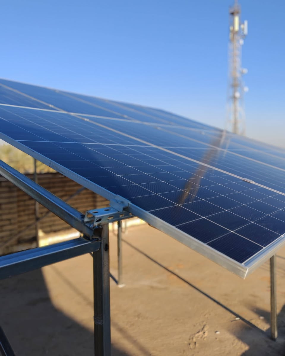 🔴اعمال #شركةسولرماجك مستمرة من شمال عراقنا العزيز وحتى جنوبه !!!!
تم بحمد الله تنصيب منظومة شمسية (20 امبير)  ، في محافظة كربلاء.
تتكون المنظومة من :
✅ 10 الواح نوع لونجي قدرة 620 واط .
✅ 1 بطارية نوع ديا ليثيوم بحجم 16  كيلو واط.
✅ انفيرتر نوع ديا حجم 6 كيلو واط .

لِرؤيا عصرية حديثة واشراقة جديدة مغايرة لواقع البلد تقدم شركتنا خدماتها للطاقة الشمسية حاملة على عاتقها تقديم جميع الحلول المناسبة لحل أزمة الكهرباء .

انتظرونا بقادم الأيام بأعمال أكبر.

للتواصل :
***********
***********

#طاقةشمسية #طاقةمتجددة #العراق
