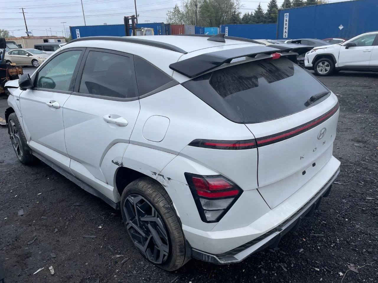 السلام عليكم 
هونداي كونا N LINE S 2024 فول مواصفات ما عدا البانروما السياره حالياً بغداد حادث موضح في الصور شغاله وتمشي على وضعها السعر 145 
للاستفسار ***********
