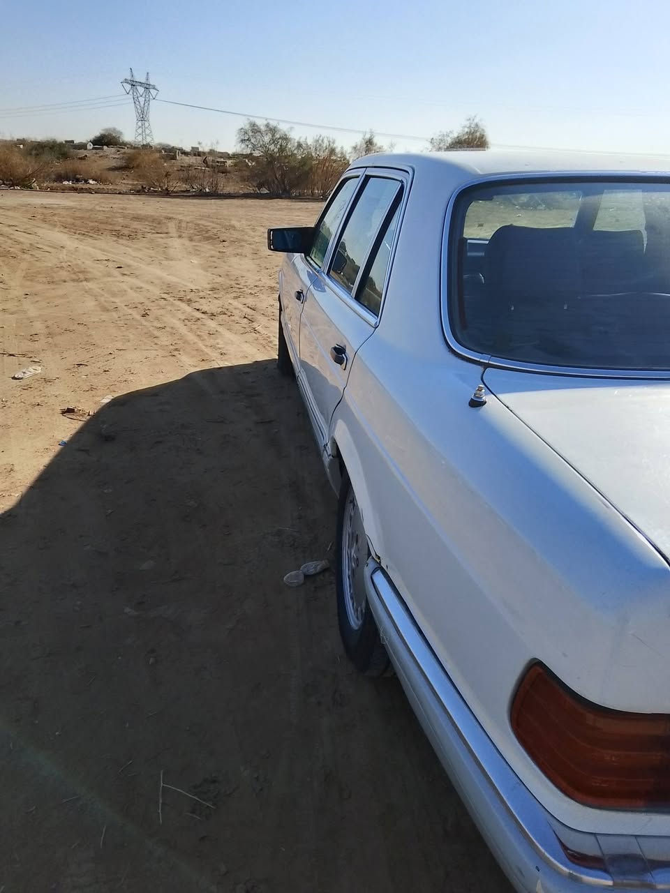 بسم الله الرحمن الرحيم
مارسدس رئاسي للبيع موديل 1988 كير ومحرك بلادي رقم انجليزي بأسمي بغداد هزة جديدة حدادية نص عمر تبريد غير شغال كير ومحرك خير من الله العنوان الحسينية الراشدية 
السعر 53 الاتصال او واتساب ***********
