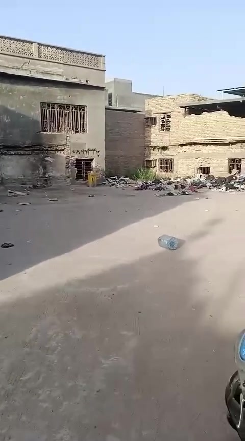 سلام عليكم قطعه طابو صرف مساحه 220 متر محدوله وجاهزه للبناء مكان حلو خدمات متوفره المكان عوسيان  عن سايدين 250 متر يعني مشي تروح لشارع الاستفسار عل رقم بي واتساب 
***********
