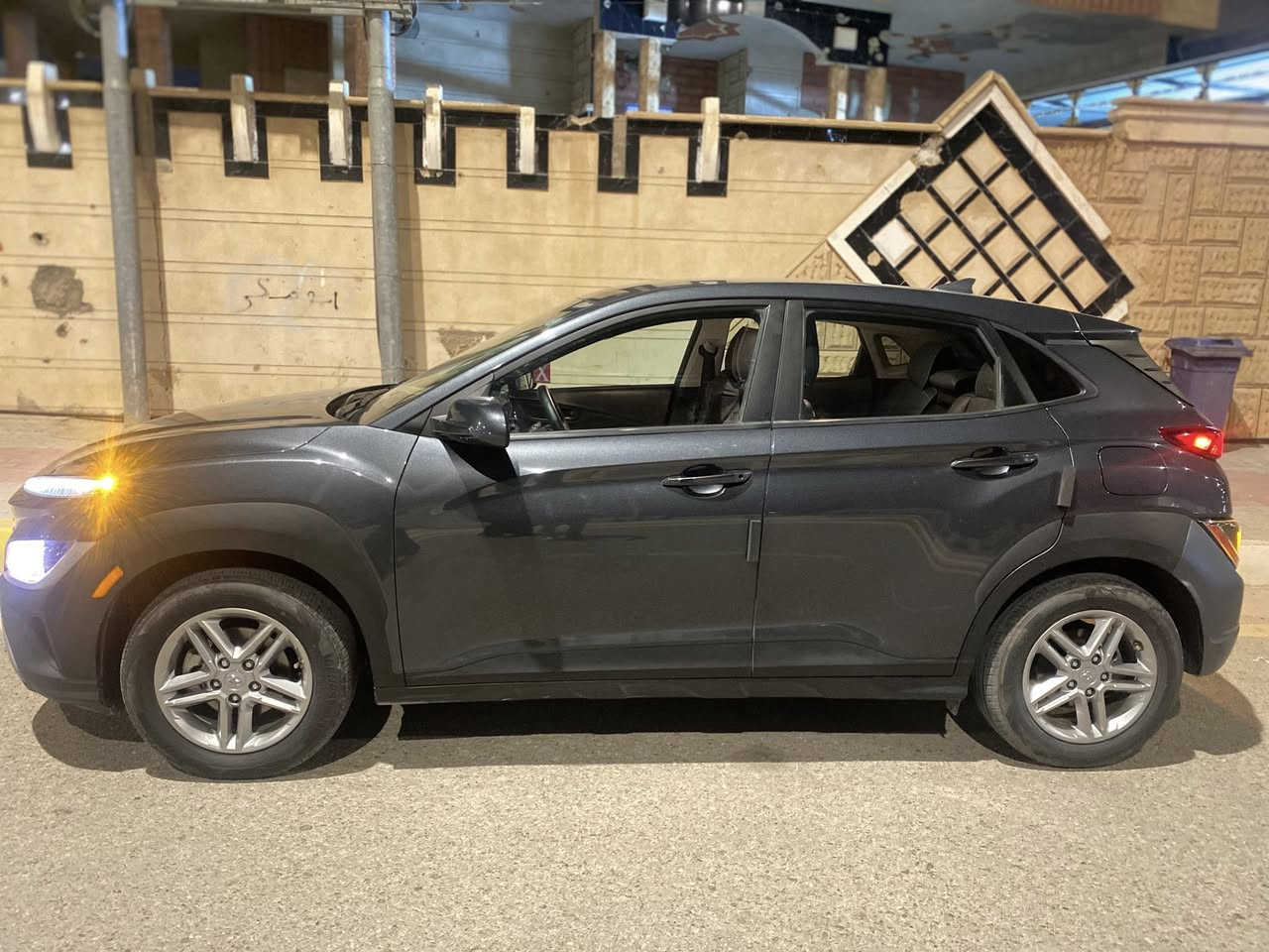 سلام عليكم من رخصة الادمن سياره كونا 2022للبيع سياره تحويل مباشر ضرره موضخ بل فيديو  للاستفسار ***********
