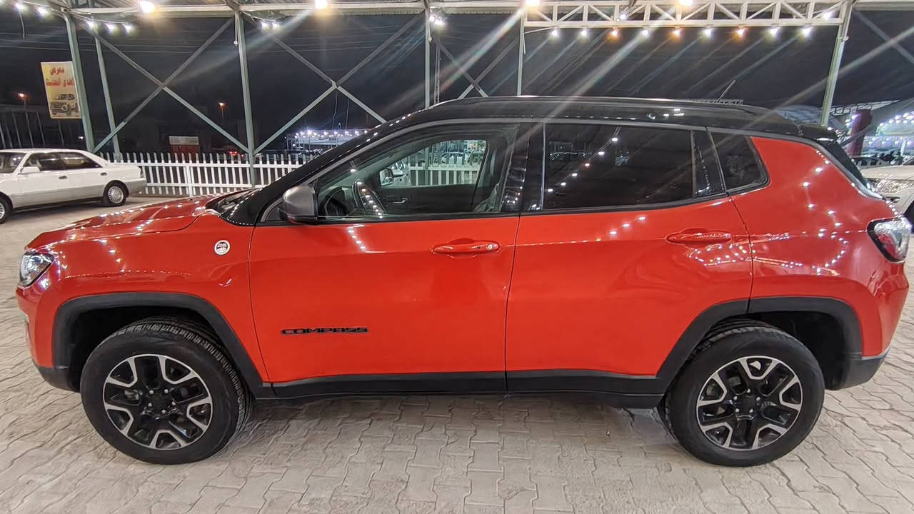 سلام عليكم جيب كومباس 2019 تو كلر مواصفات فول قماره سوده شاشه جبيره السياره شبه الكلين السعر 135 وبيها مجال للشراي هذا رقم تلفوني***********
