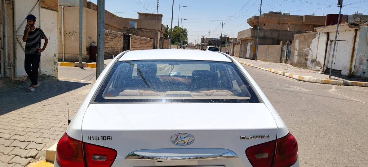 السلام عليكم
للبيع: هيونداي إلنترا موديل 2011
​السيارة بحالة ممتازة وجاهزة للاستخدام الفوري.
​⚙️ المواصفات الفنية والمحرك:
​سعة المحرك: 1.6 لتر 
​الوضع الميكانيكي: المحرك والكير والتبريد بشرط الفحص (جاهزة وما تحتاج أي مصاريف).
الأوراق: [السنوية مجددة 2029/ الرقم واللوحات جديدة / جاهزة للتحويل مباشرة] رقم سليمانية .
ضرر جاملغ من جه سايق مبدل بلادي 
مكان السيارة بيجي 
الاستفسار 
***********
***********
