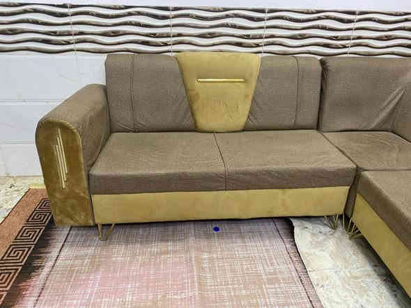 تخم ديوان ١٠ مقاعد عدد ٣ بلوك الواحد ٣٠٠ نهايته جدد
غرفه ٥ قطع بيضه ٢٧٥
غرفه ثانيه ٥ قطع ٢٥٠
ميز مكتبي ٥٠ واتس. ***********
