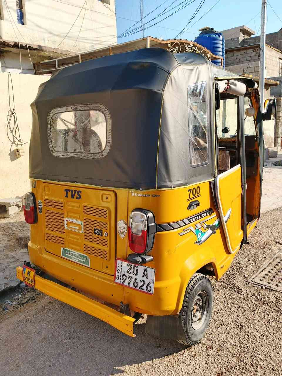 السلام عليكم تكتك للبيع موديل 22 شهر 11 العنوان ديالى بعقوبة للاتصال ***********
