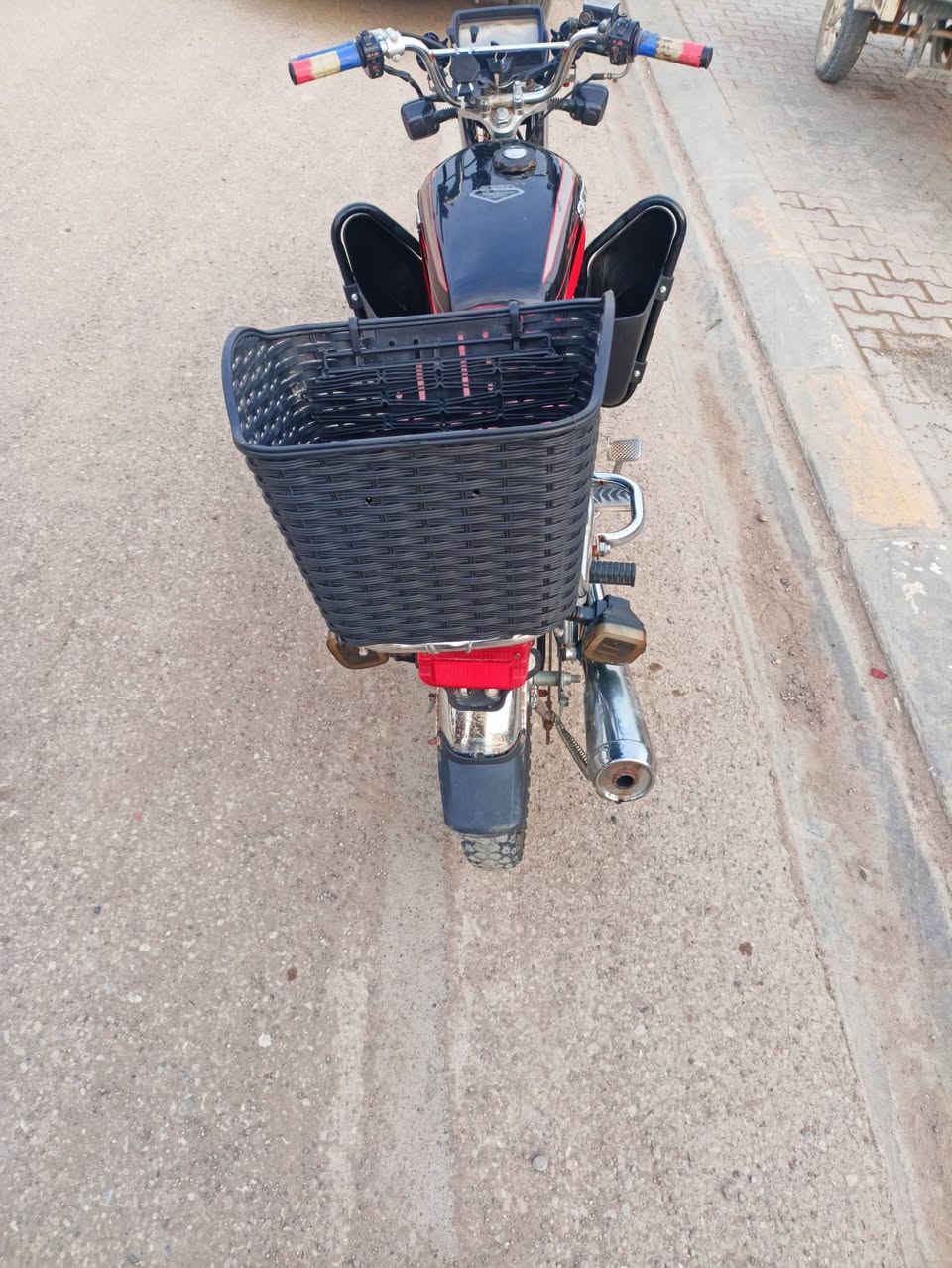 يَوٌجّدٍ مًوٌطِوٌر سِآفُآنِ
مًوٌدٍيَلَ 2021
مًوٌطِوٌر نِضيَفُ جّدٍاً
کْهّربًآئيَآتٌ شُغُآلَهّ بًآلَکْآمًلَ 
مًحًرکْ نِگْرهّ سِلَفُ 
رقُمً آلَهّآتٌفُ 👇
***********
المكان ناحيه الزاب
أسعر 450
