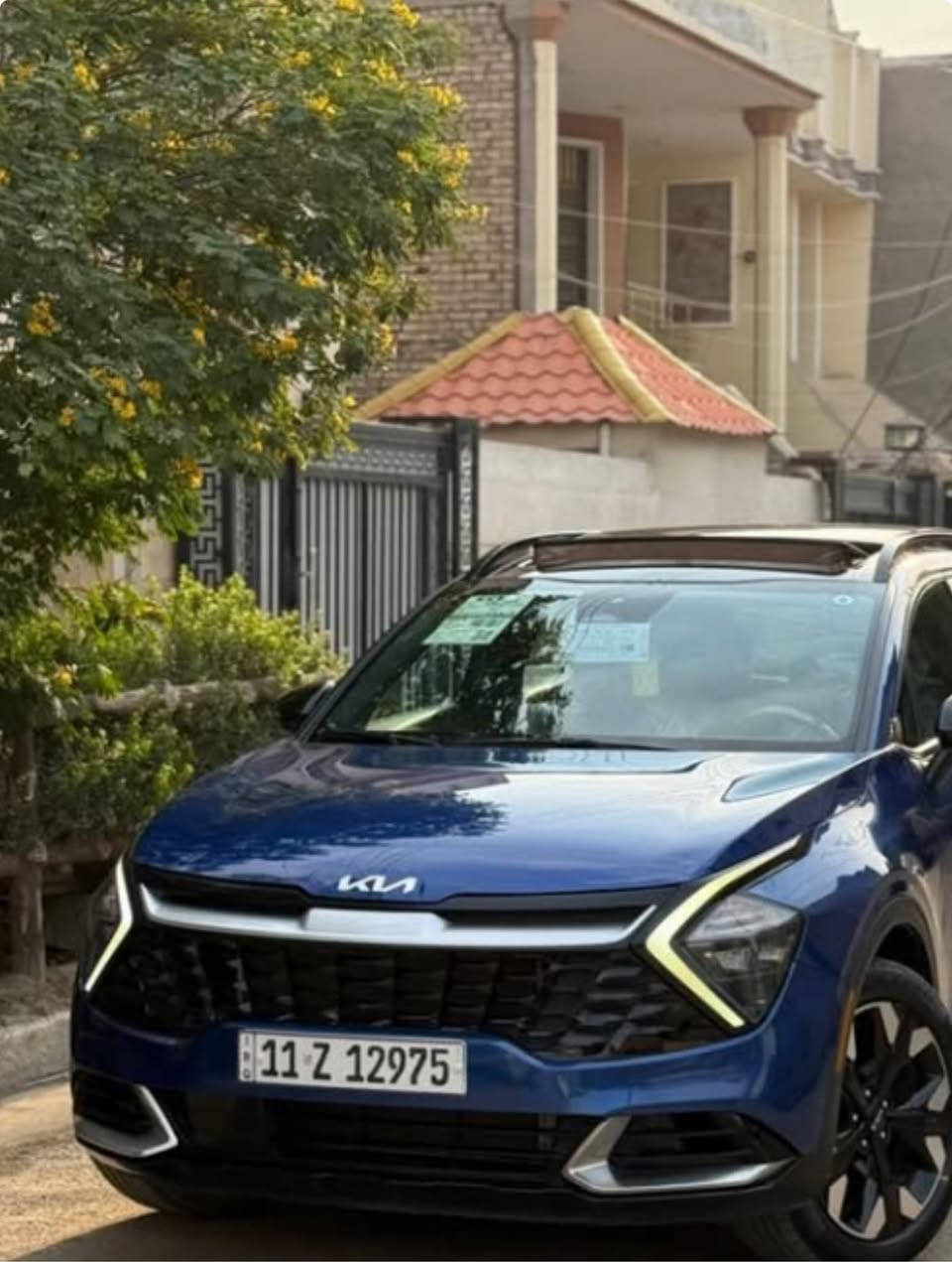 السلام عليكم 
كيا سبورتج برستج موديل 2023 رقم بغداد 
لون جويتي مميز وارد امريكي حادثه جاملغ امامي ايسر وبيه بارد بنيد وجاملغ الايمن بدون صبغ السياره كير ومحرك وصدر وتبريد بعده بحاله الوكاله مابيه اي نقص 
محرك 2500 المرغوب 
ماشيه 60 الف ميل
بانوراما
بصمه تشغيل
بصمه ابواب 
بصمه صندوق 
صندوق كهرباء 
تدفئه كشنات 
شاشه كبيره ممتده ديجتال
كيجات الكترونيه متغيره حسب الوضعيات
وضعيات قياده سبورت . سمارت . نورمال 
كشنات جلد اسود 
كراسي كهرباء فول تحكمات مع ميموري 
اضاءه ترحيب خارجيه وداخليه 
حساس امامي وخلفي 
شاحن وايرليس 
منافذ تايب سي 
منافذ USB
هاند بريك بصمه 
اوتو هولد 
رادارات خلفيه واماميه وجانبيه 
تحديد مسار ذكي 
قياده اليه ذكيه 
نقطه عمياء 
كروز كنترول 
سستم صوت هارمان كاردون 
ميموري كشن سائق وضعيات 
تغير صوت المحرك 
اشارات بالمرايا 
شاشه تحكم ميديا وتبريد 
ستيرن فول تحكمات 
اطفاء ذاتي عنده الوقوف 
فول مواصفات 1/1 
مكان سياره بغداد / السعـــر 186 
***********
