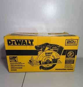 للبيع للعلم امريكي 🇱🇷 مكسيكي أصلي غراض تصفيه محل بسعر الجمله ) ( للاتصال ***********
