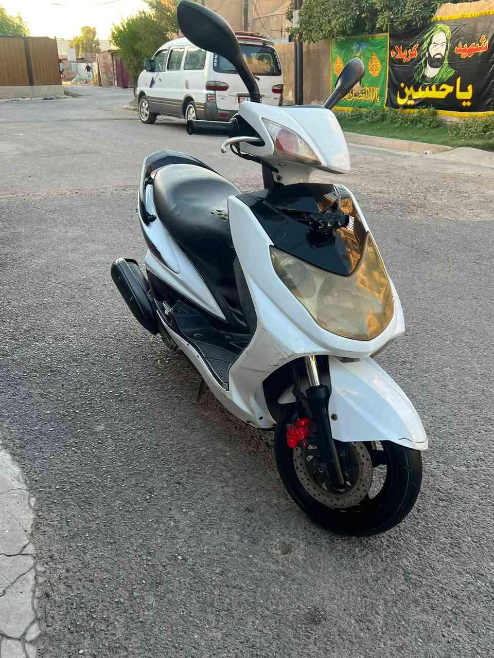 السلام عليكم سكنس فحل نوزل للبيع الدراجه كامله مكمله كهربائية شغاله شلعه ومعدل الدراجه اتخبل احله من الصور الدراجه نكره سلف ابي وقت مكان الزعفرانية الرقم ***********
