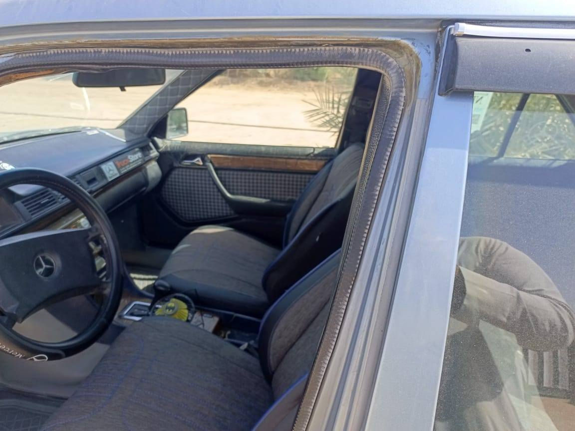 سلام عليكم مارسدس موديل 87 رقم بغداد مكفوله من الضربه مصبوغه عام مكان كربلاء وراعيه كربلاء السعر 38 وبيه مجال بيه بس الكير البك ياخر ماعرف شعبيه محرك جديد ففتي تخم تاير للستفسار ***********
