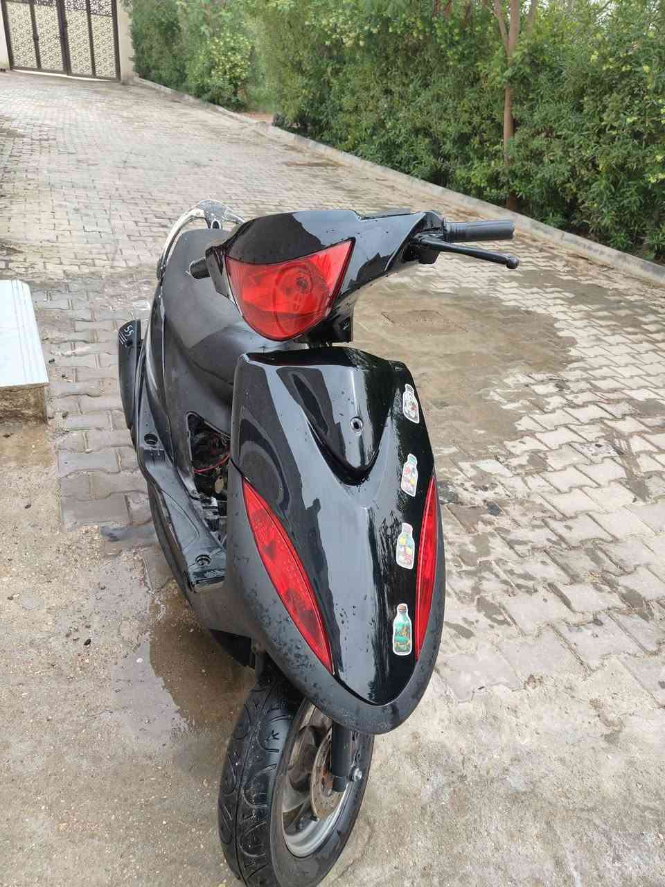 سلام عليكم دراجه ماكس عدله الدراجه مزوده بوشه55وكلجات دبيلو اف معرفوات بل سوك دراجه55شرط تشلع التبليط وياه دراجه نكره هندر اكفلك شاصي +مكينته اذا تسمع بيه قطرت صوت ترجعه الي بيه صلنصه اف ام 
دبلاته شخلات كلهن كابريتر جديده يعني دراجه تخبل بس كهربائيات ماتشتغل +مروس بسكنس ياباني فحل أو نثيه بنضافت  الدراجه مكاني كربلاء كنطرت السلام+متوفر 24مازنجر


**إذا كنت صاحب هذا الإعلان وتريد حذفه لأي سبب، رجاءا أرسل رسالة إلى الدعم الفني**