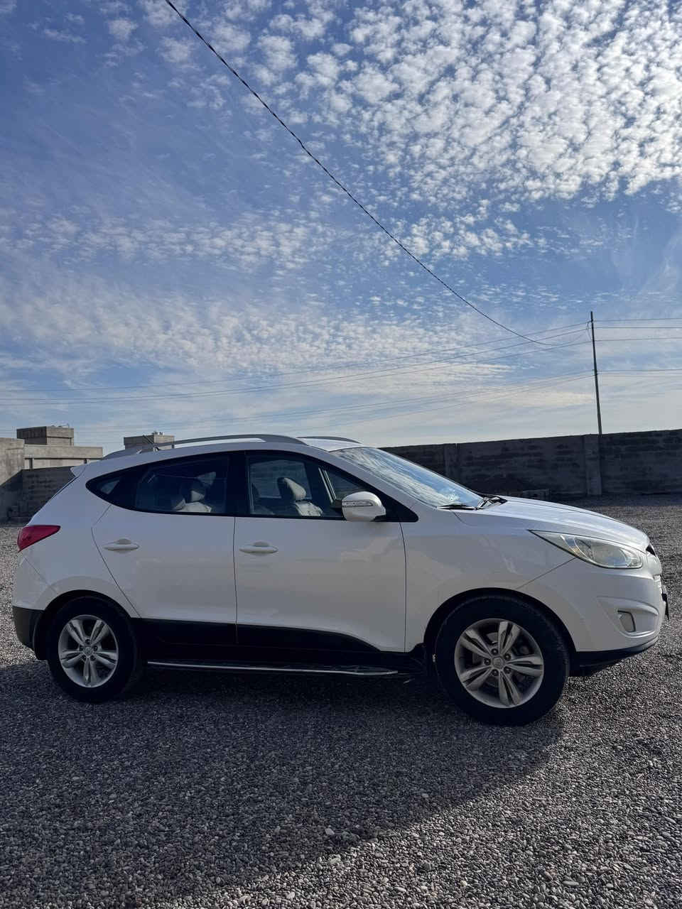 سيارة تكسون موديل 2012
للبيع نينوى شرط التحويل 
الضرر صبق  شبرالچاملق الخلفي
السعر 140 ورقة الرقم 
***********
