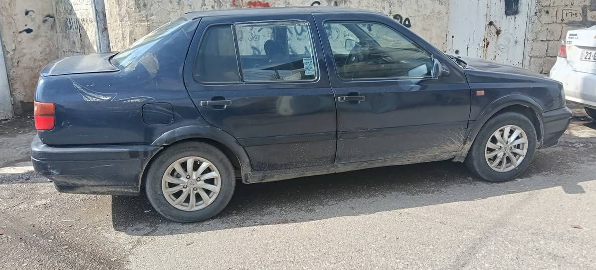 ڤۆڵکس وایگن ڤینتۆ
1993
گێڕ ومەکینە بێ عەیب چوار تایە وپاتری لۆک
ڕەقەم بەغدا سەنەوی وئەوەلیات
نرخەکەی 14 گەڵا ومعامەلە
***********
