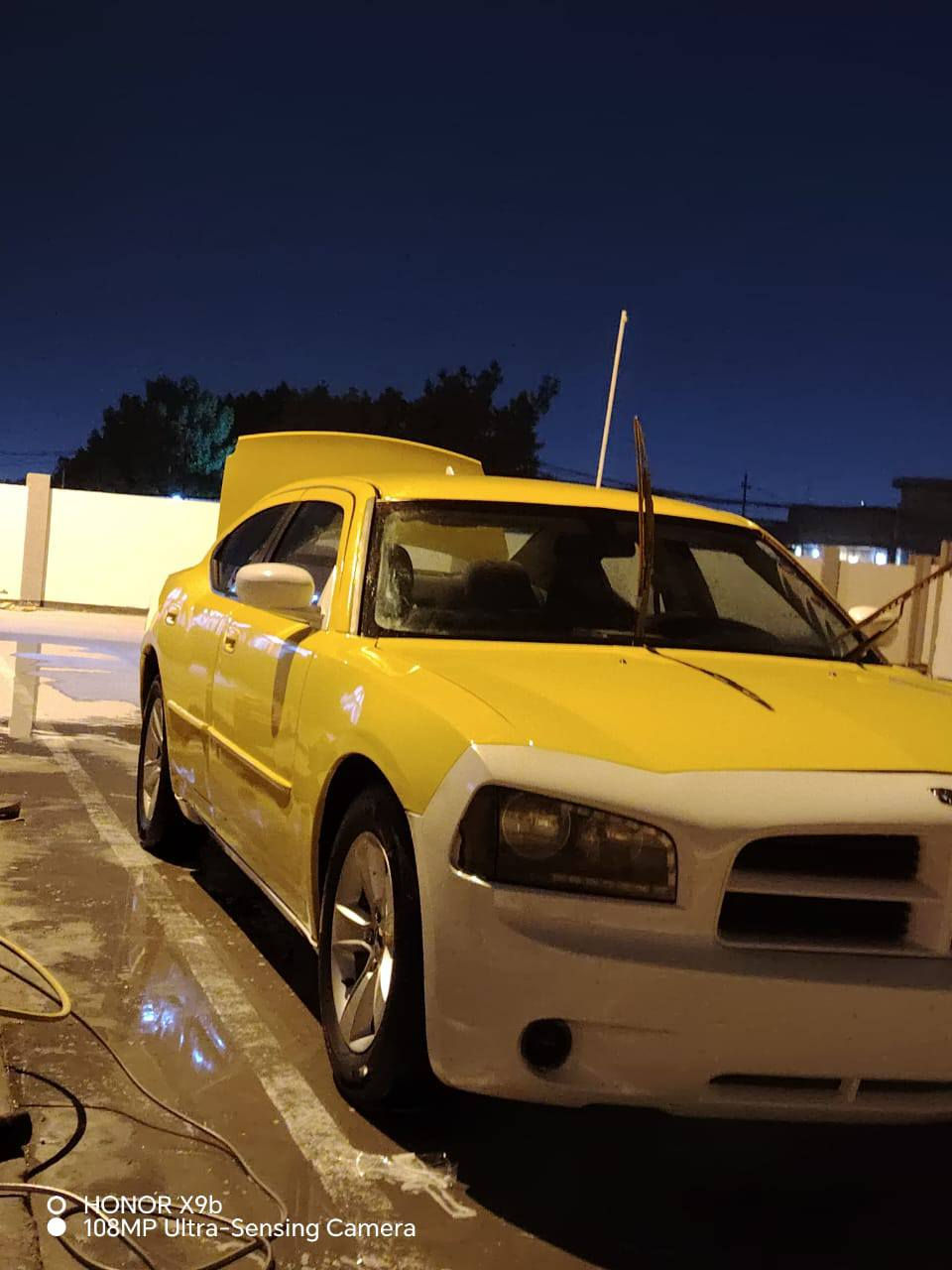 السلام عليكم جارجر موديل ٩للبيع جاهزه صبغه جديده حداديه كير مكينه جديد رقم تليفون ***********
