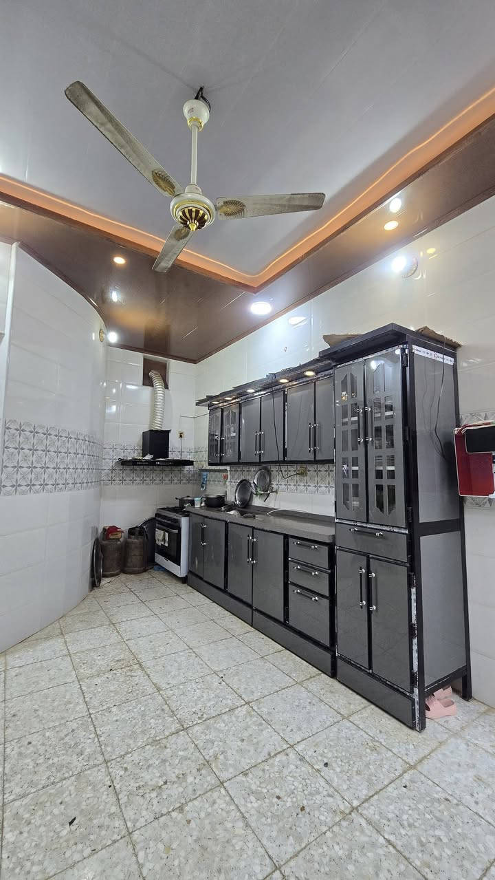 ♛ياﷲ دار مساحه 150 متر بيت نضيف وجديد
♛ سعر الدار 57 مليون وبي مجال 
♛ غرفتين  صاله .استقبال  مطبخ . صحيات 
((بناء طابوق صب كونكريت))
♛العنوان الكوفه البراكية  شارع المطار القديم مقابل صيدلية الالفه شارع 10 متر 
✋💐للاستفسار زورو عنوان المكتب في النجف الكوفه ناحية البراكيه  شارع المطار القديم قرب مخبز ولاية علي 
مكتب المنصوري للعقار ***********
