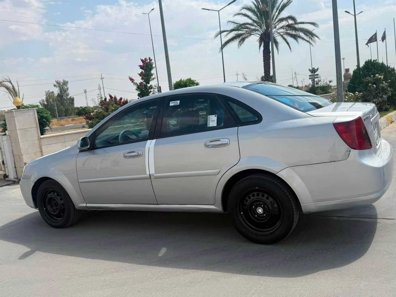 أوبترا موديل 2009 گير أوتو ماتيك خمس قطع سبغ سقف بدون جلح شرط تبريد محرك بشرط گير بالشرط تاخم تايرات جديد صدر جديد بطاقة مال بنزين بيها سنوية ساقط سيارة مال بيت اخو جديد مكان كركوك دروازه رقم كورك رقم اسيا *********** *********** كركوك, العراق
