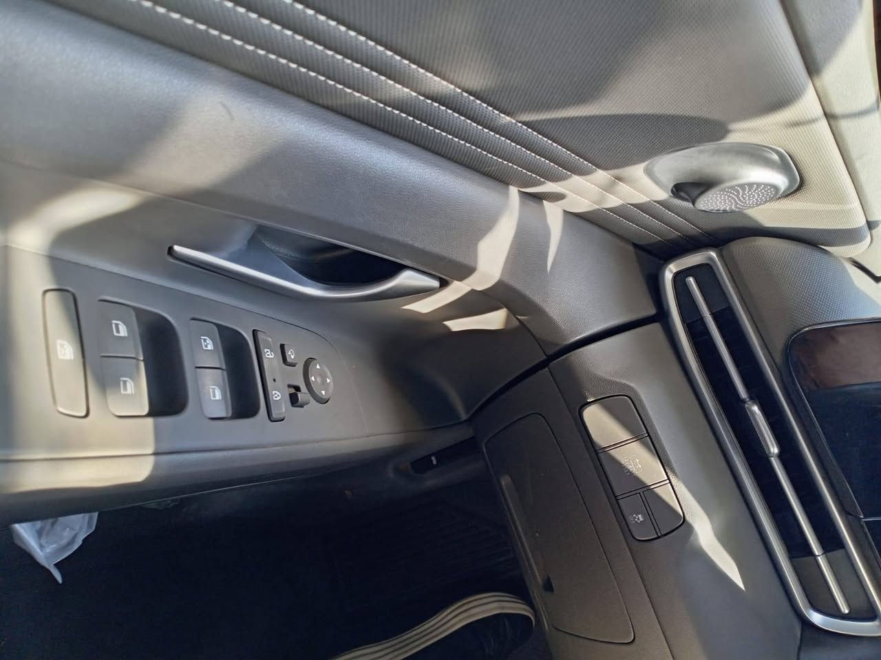 محرك 1600 هايبرد
مري ترحيب عند الاقتراب
صندوق ترحيب فتح عند الاقتراب
حساس امامي خلفي
كرسي كهرباء
دشبول ديجيتال متصل ٣ الوان
سايد بريك دكمة  اوتو
٣ وضعيات قيادة
فتحة سقف
شحن هاتف لاسلكي
تشغيل عن بعد
لايت 3 عدسات 
السياره مصرف الرافدين استقطاع مباشر بأسم دكتور يسويلك وكاله
السعر 129 وبي مجال بسيط
للاستفسار
***********
