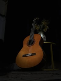 Guitar yamaha c70 وتر مكطوع ، اوتاره من الافضل تبديل بس مو ضروري جدا ي...