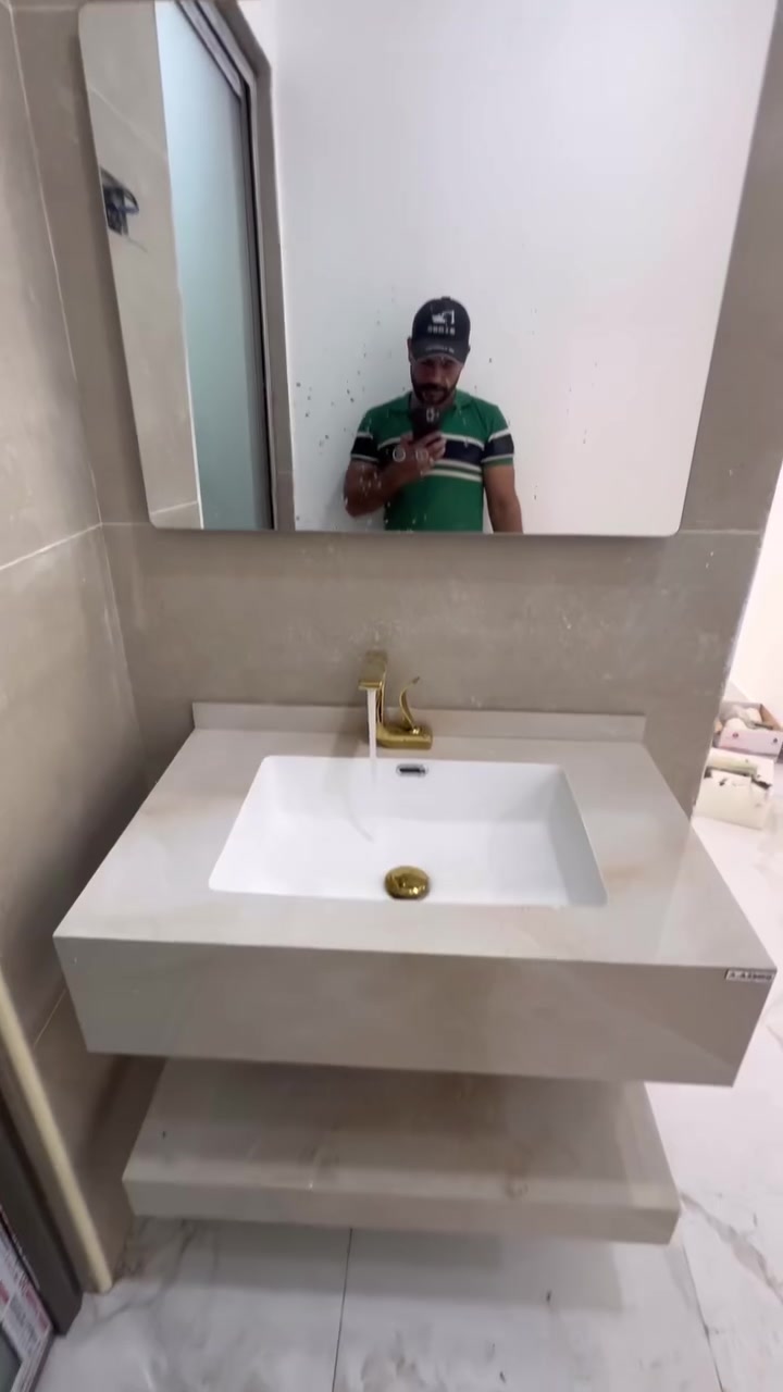 العمل في البصره  مواد الافياء
***********
